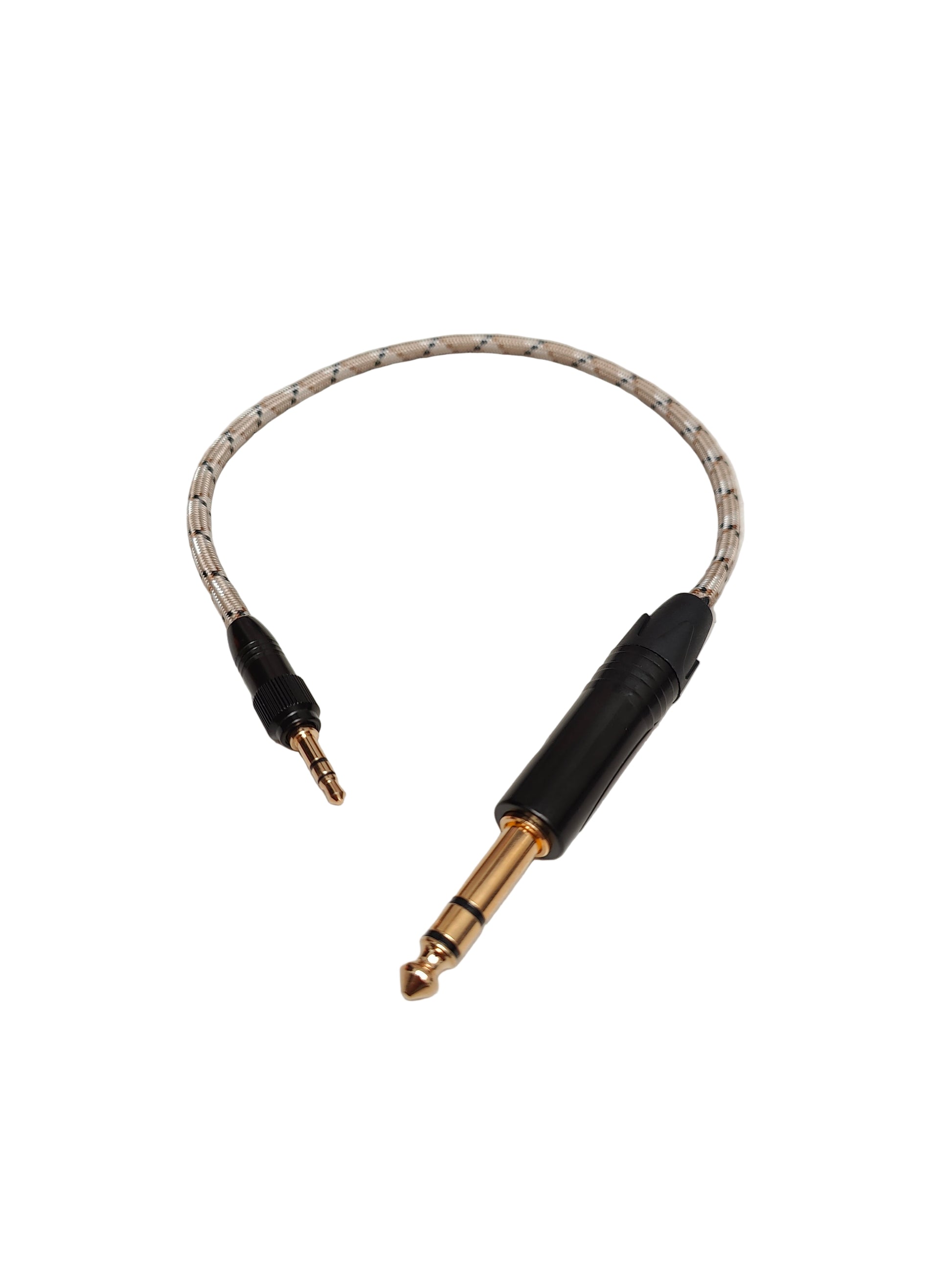Cable: 3.5mm (miniplug) (M) < - > Plug 1/4'' TRS (M)