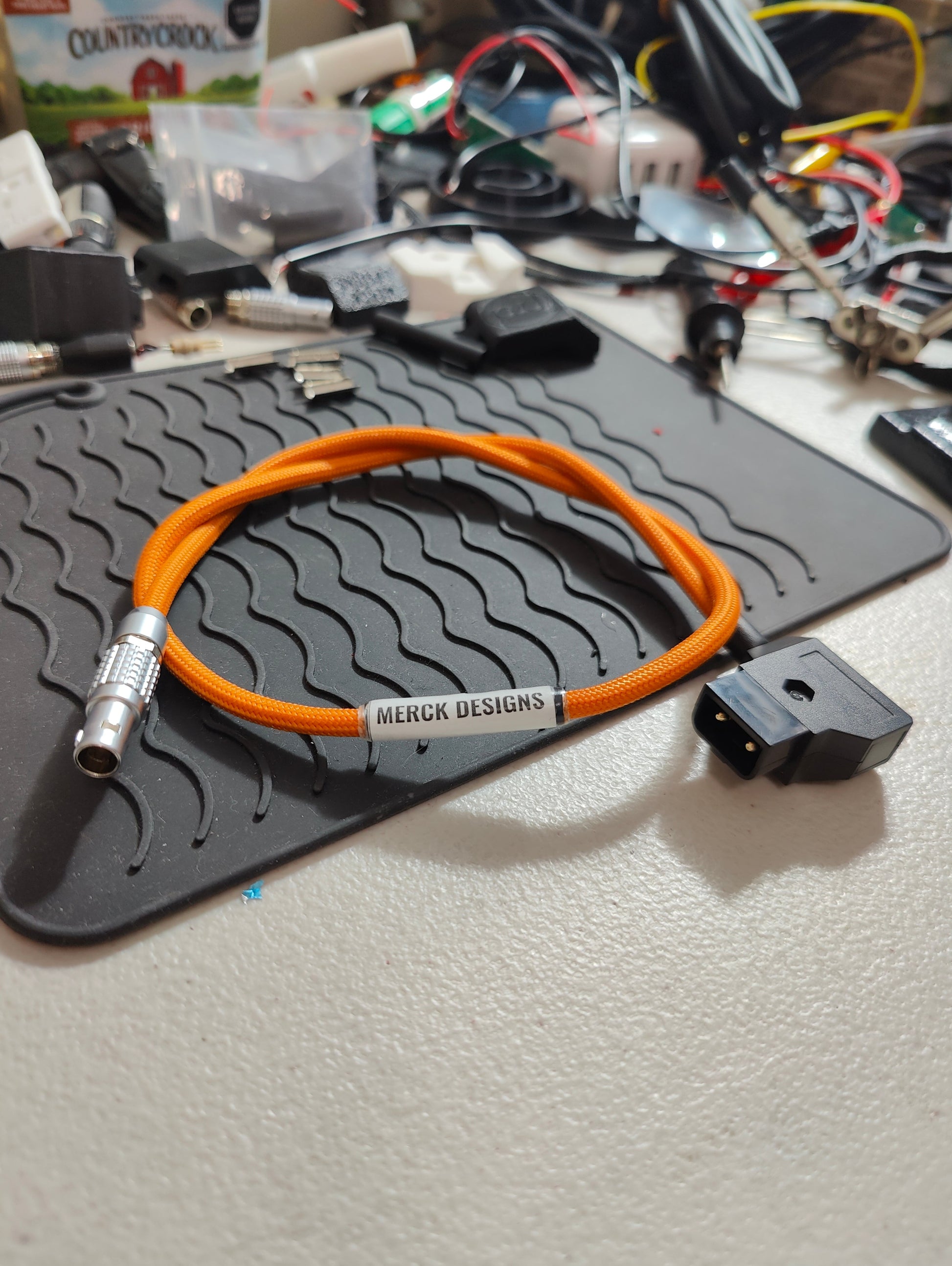 Cable: D Tap - Lemo 2 Pin (Normal)