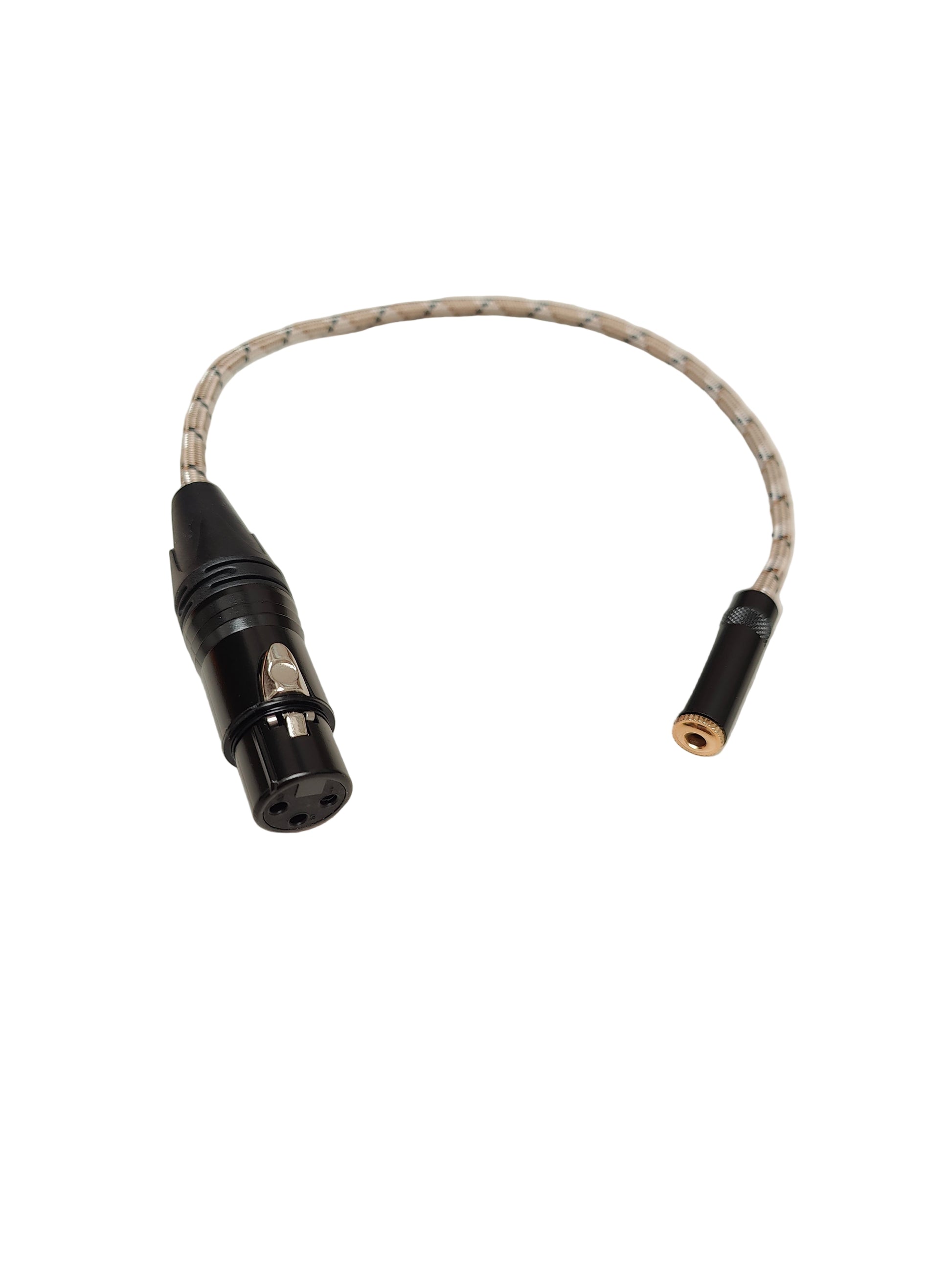 Cable: 3.5mm (H) < - > XLR (H)